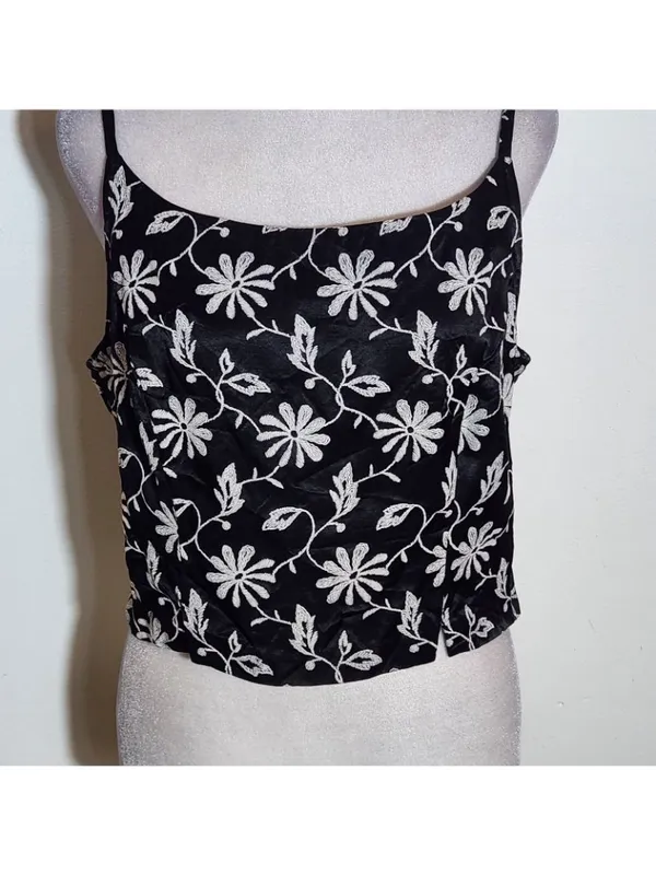Tempted Black and White Floral Embroidered Cropped Tank Top Size Large - Image 2