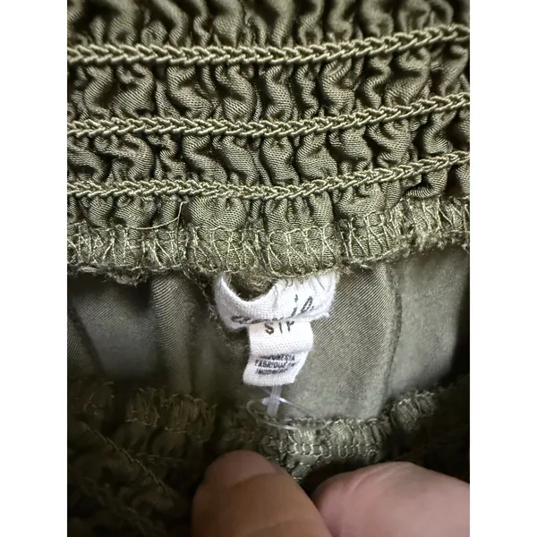 Aerie Smocked Waist Flowy Shorts Olive Green‎ Viscose Pockets Womens Small - Image 4