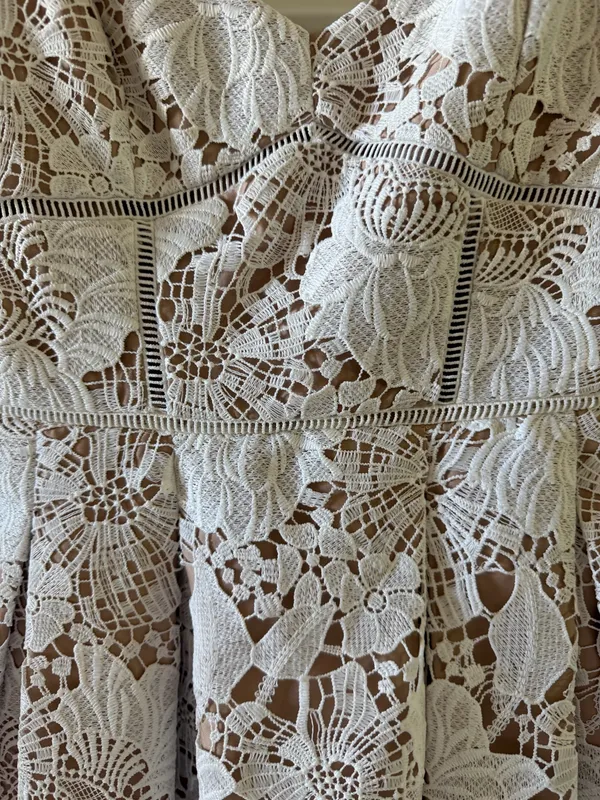 White House Black Market white lace midi dress with floral pattern, size 0 #lace #floral - Image 7