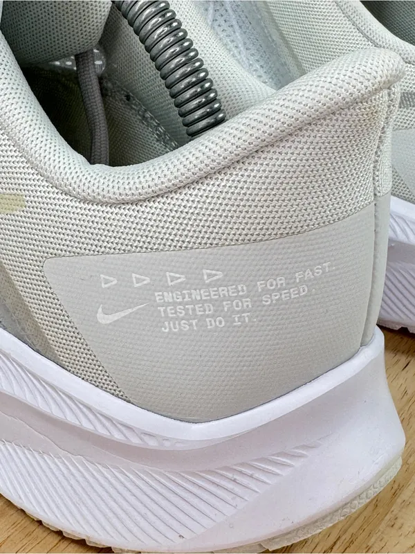 Nike Quest 4 Knit Mesh Running‎ Shoes Sneakers White 11 DA1106-100 - Image 8