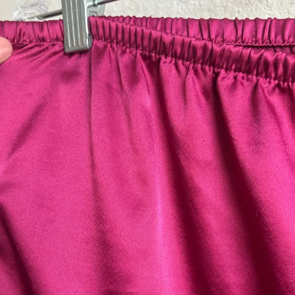 Victoria’s Secret Fuscia Satin Pajama Set Side Medium - Image 4