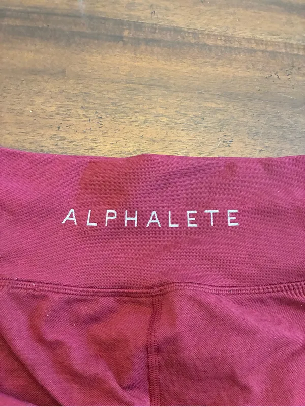 Alphalete Leggings Women’s Medium Red Burgundy Full Length Athletic Mild Pilling - Image 4