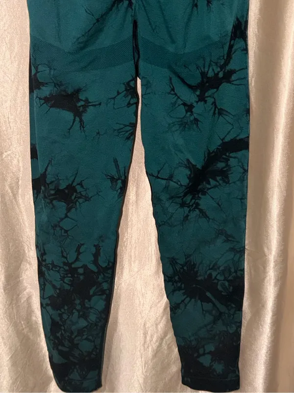 High-Rise Teal Tie-Dye Leggings - Stretchy Women's Activewear - Image 5
