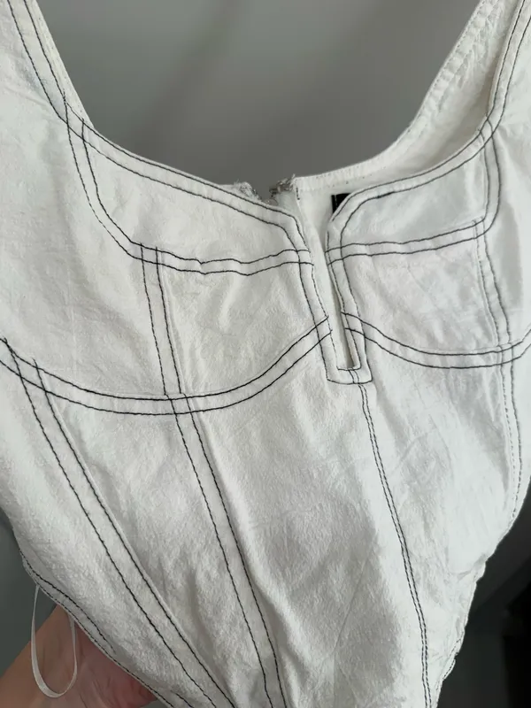 White Corset Crop Top Calypso Boutique Size Medium - Image 4