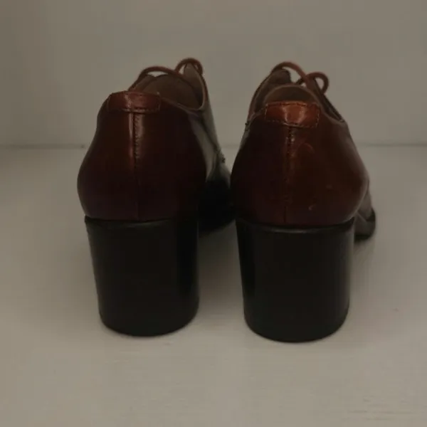Joan & David Brown leather ankle boots sz 37.5 /7 - Image 4
