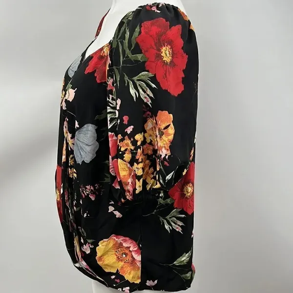 Umgee floral faux wrap blouse - Image 4