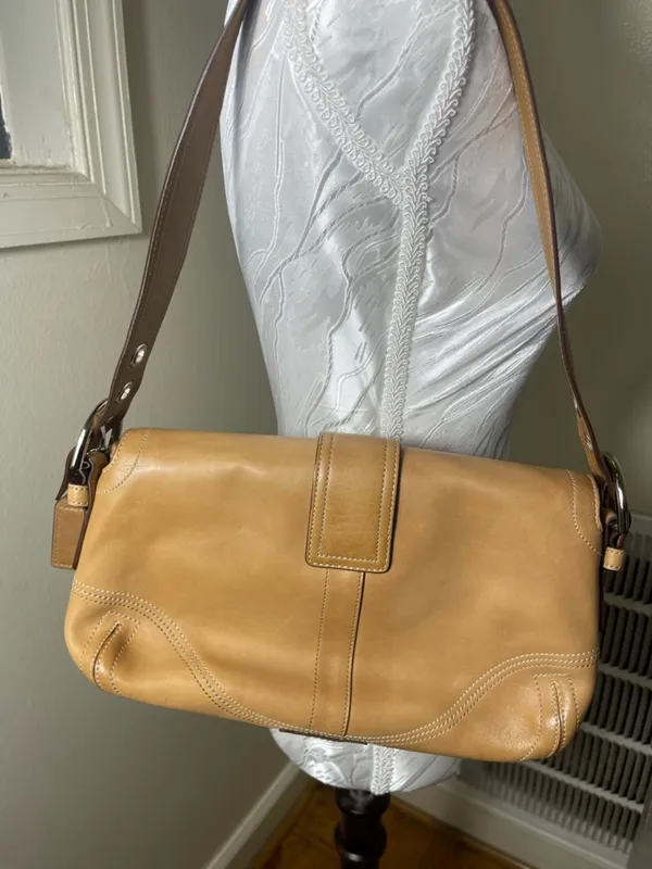 Coach Signature Sufflette leather handbag soho 9434 and purse Beige, Leather - Image 3
