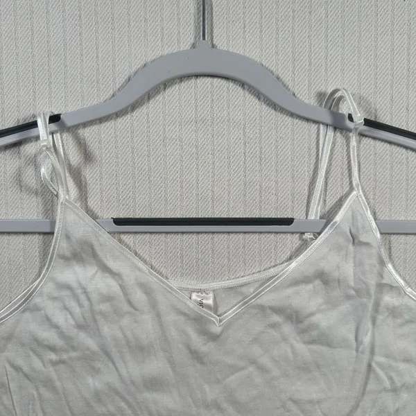 Victoria’s Secret Women’s White Cami Tank Top Size Large Adjustable Straps - Image 5