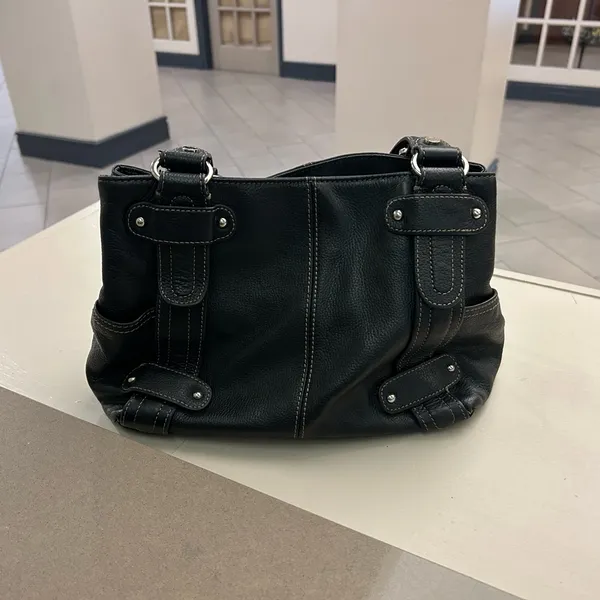Purse Elegant Black Leather Handbag-B is for BEAUTY! Like new TIGNANELLO-quality - Image 9