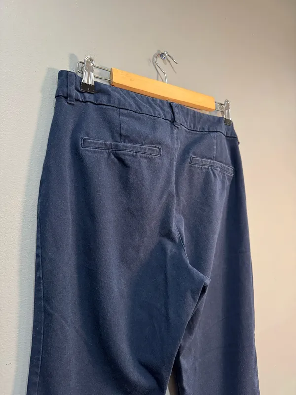 Navy Old Navy High Rise Pixie Straight Leg Pants Size 8 VGUC - Image 4
