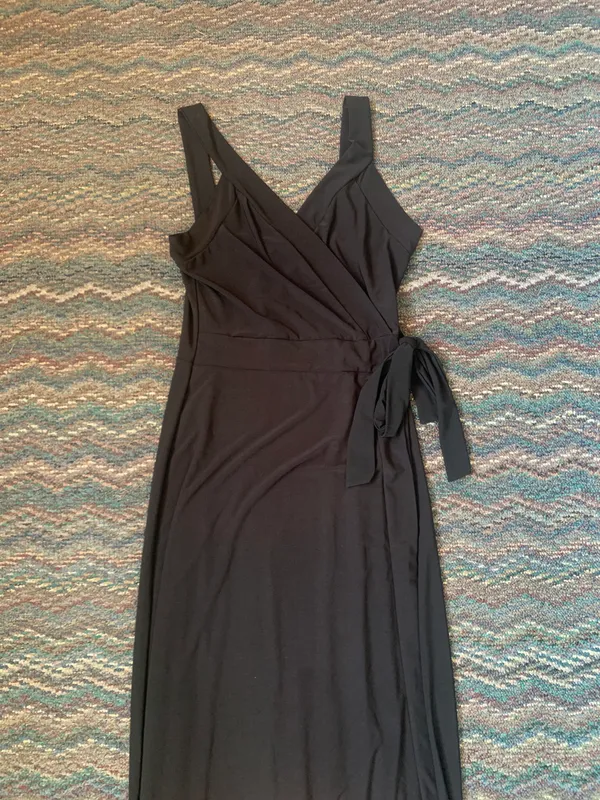 Le lis Black Maxi Wrap Dress - Image 5