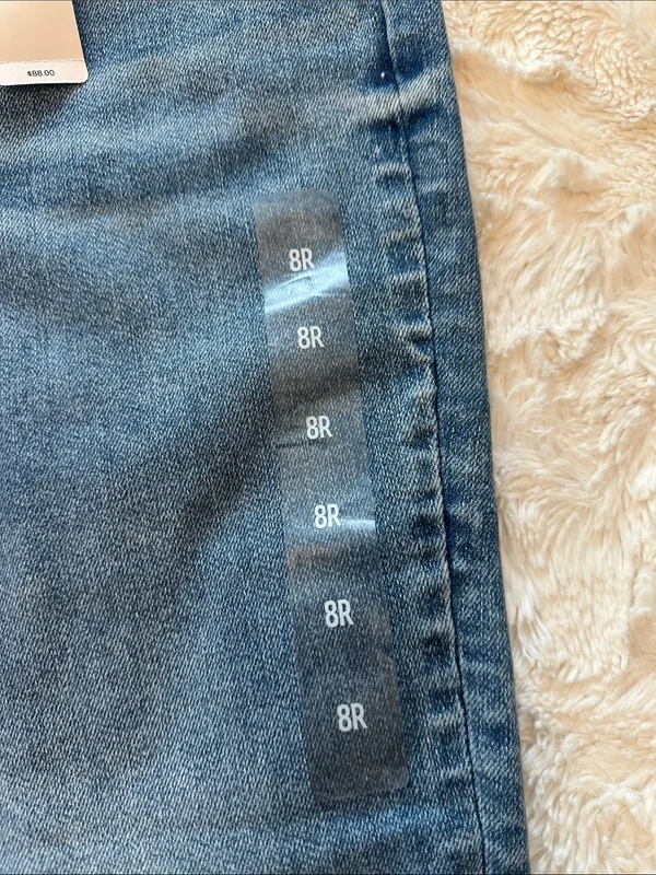 Express “Skyscraper” Mid Rise Light Wash Women's Jeans- New with Tags- 8 Regular - Image 8