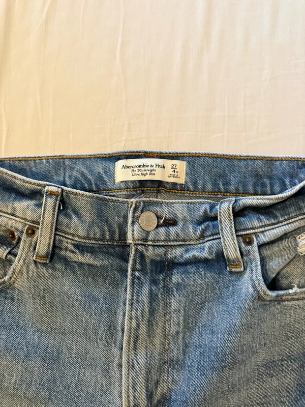 Abercrombie Jeans 90s Ultra High-Rise Straight - Image 4