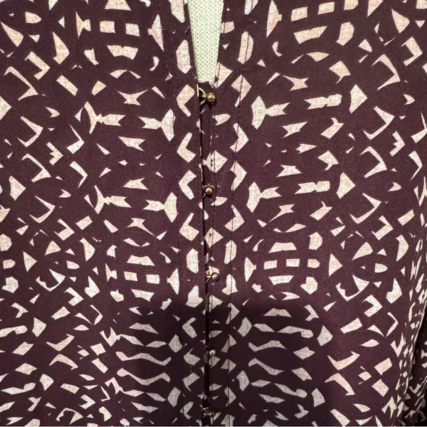 Ivanka Trump Burgandy Dressy LS Blouse Women’s L Half Clasp Button Office‎ Wear - Image 2