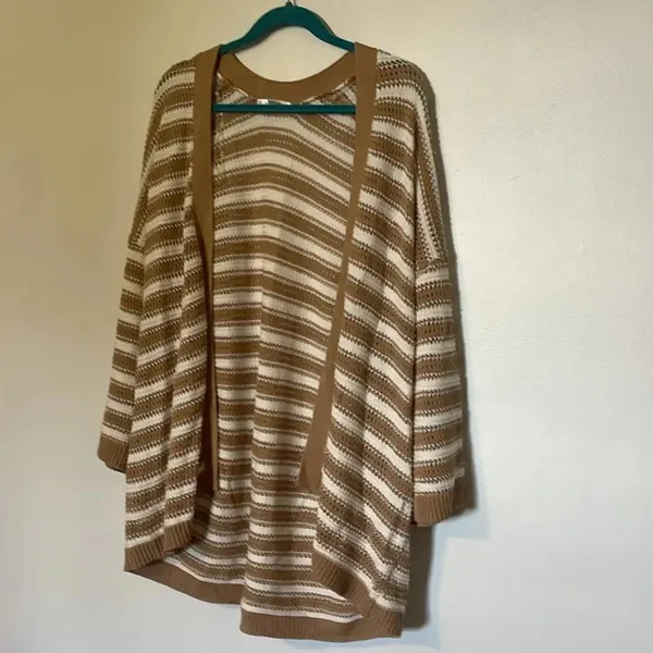 Daily thread cream and beige knitted sweater cardigan NWT - Image 2