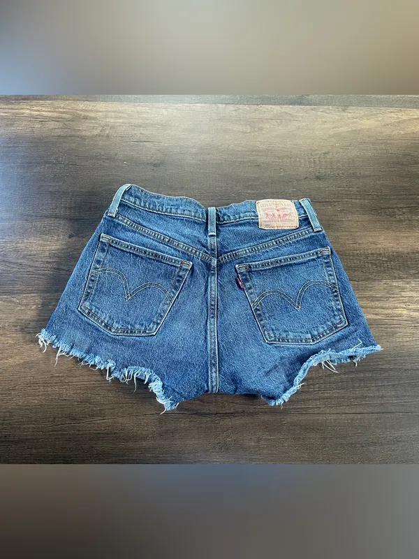 Levi’s 501 denim shorts - Image 2
