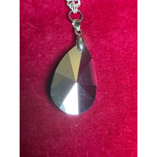 Iridescent Vitrail Crystal Teardrop Pendant Necklace - Multi-Color AB Beads - Image 3
