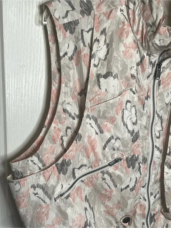 Free People Movement Off The Grid Sz L Utility Vest Ivory Floral Hooded NWT - Image 6