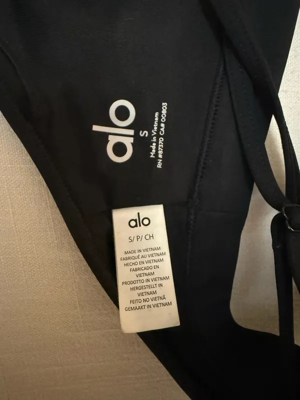 Alo Airlift Intrigue Yoga Sports Bra - Image 9