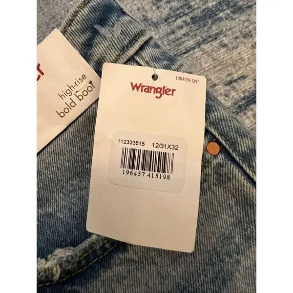 Wrangler Light Wash Distressed High Rise Bold Boot Women's Size 12 31 x 32 - Image 5