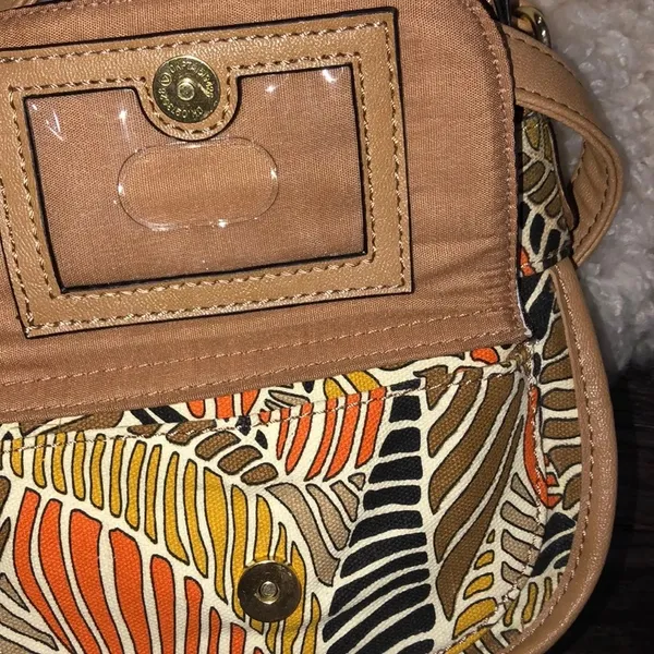 Small Relic crossbody bag - Image 10