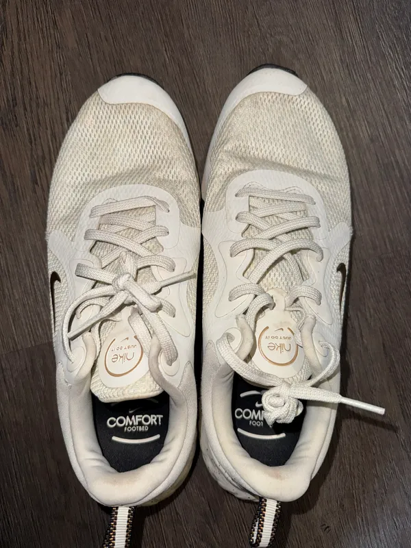 Nike Renew Size 10 - Image 2