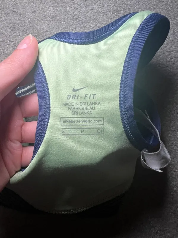 Dri-Fit Sports Bra Size Small - Image 4