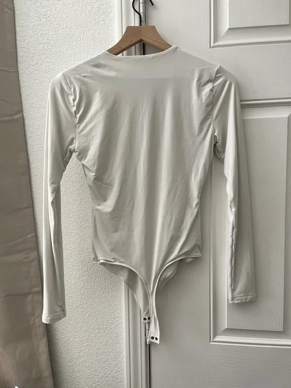 Soft Matte Seamless Long-Sleeve Crew Bodysuit - Image 2