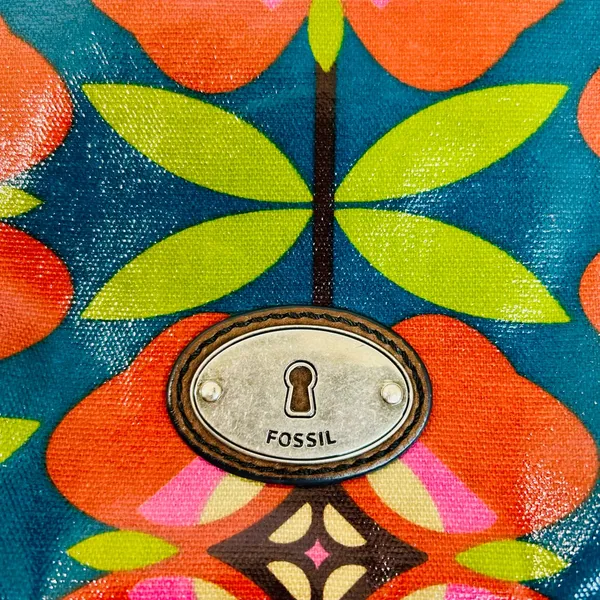 Fossil Key-Per Floral Coated Canvas Crossbody Bag with Brown Adjustable Strap - Image 5