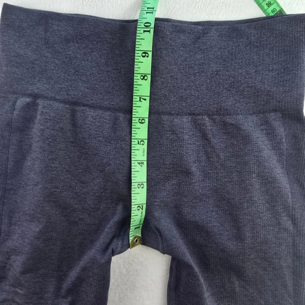 Lululemon Seamlessly Street Crop in Cadet Blue size 8‎ - Image 8
