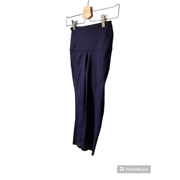 Lululemon Anew Crop (21") Hero Blue size 2 leggings - Image 4