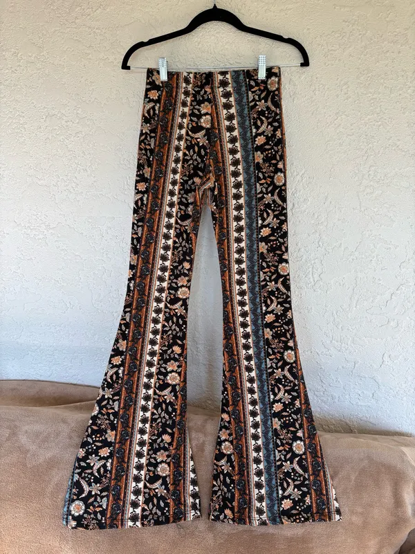 Vibe Sportswear Pants Flare - Image 3