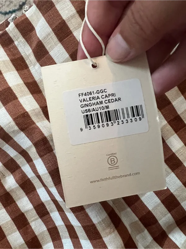 NWT FAITHFULL Valeria Capri Pants in gingham cedar - Image 13