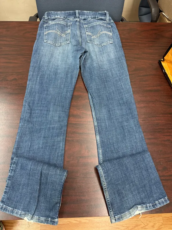 Wrangler Slim Fit Boot Cut Mid Rise Jeans Size 5x36 - Image 3