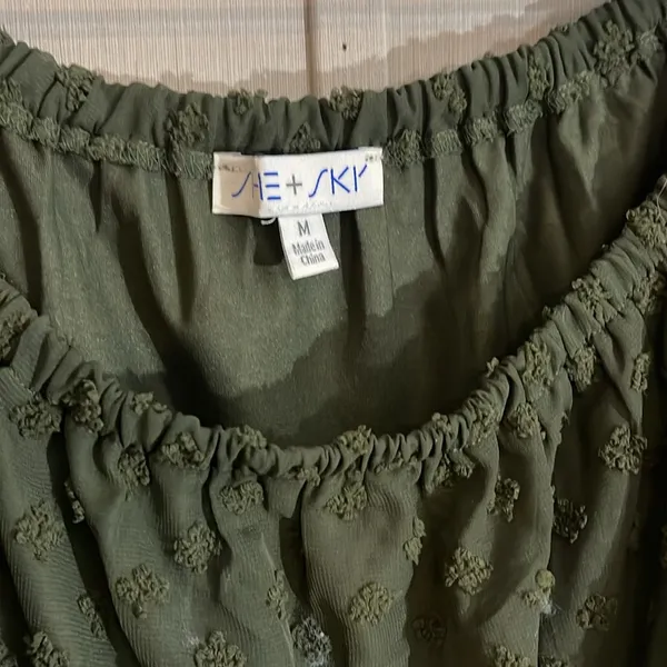 She sky Swiss dot cold shoulder top crop medium - Image 3