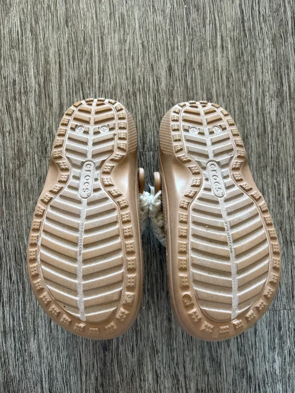 Brown Lined Crocs Fur Clogs - Image 3