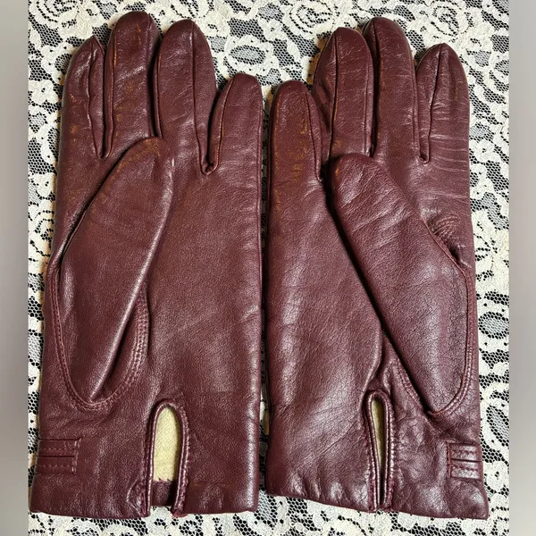 Wine color Leather Gloves size 6.5 - Image 3