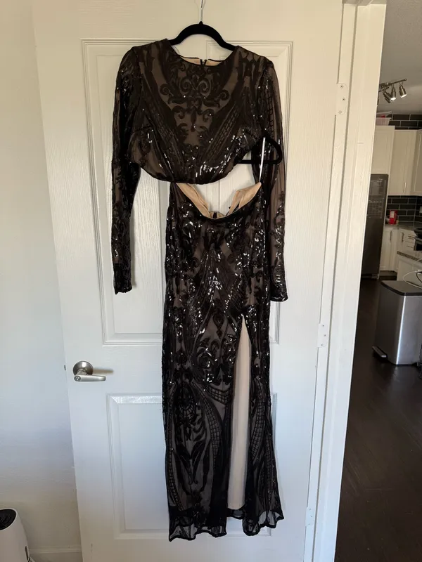 Lulus Black Sequin Two Piece Maxi Set Long Sleeve Crop Top & Slit Skirt - Image 2