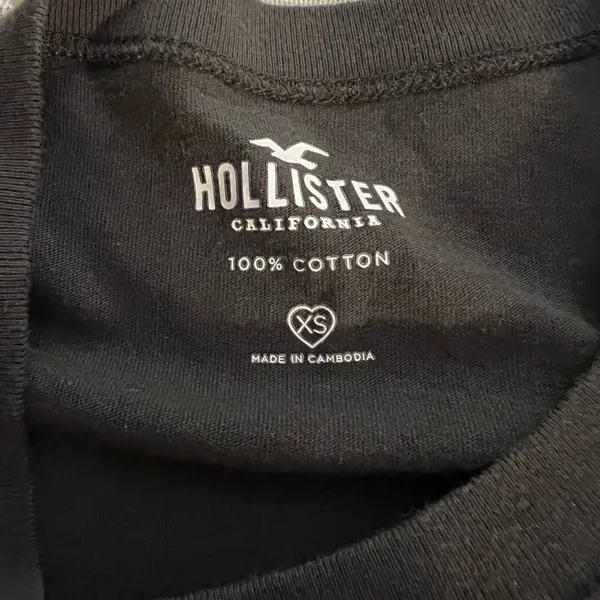 Hollister Graphic T-Shirt - Image 2