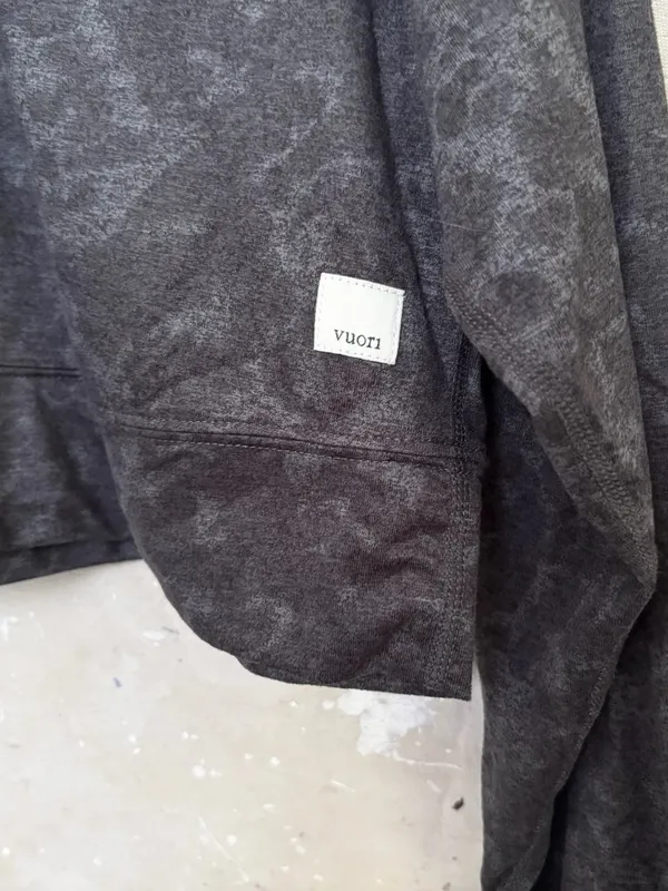 Vuori Halo Crop Funnel Neck Top in Charcoal Tortoise - Image 3