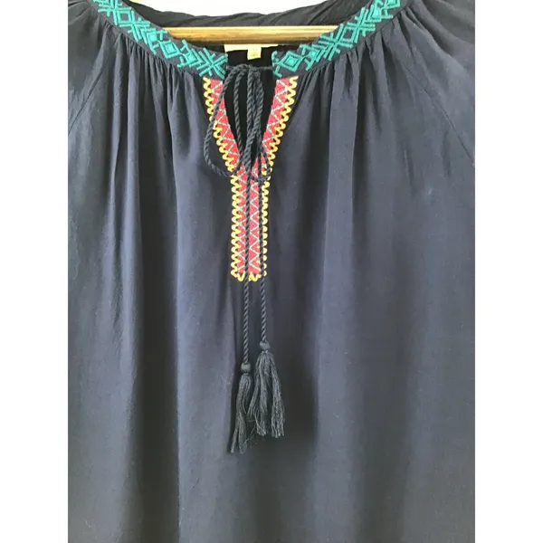 Women’s Solitaire Navy Long Sleeve Floral Embroidered Tunic Top Size Medium - Image 5