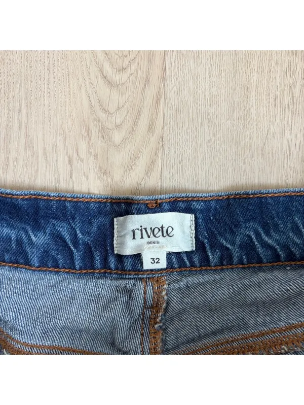 Loft Rivete NWOT Women's Relaxed Straight Mid Rise Jeans Size 32 - Image 4