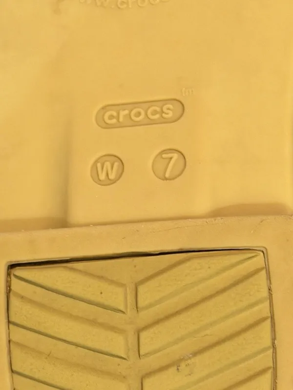 Crocs Womens Tulum Sandal Size 7 Canary Yellow Tan Strappy Fisherman Flat Shoe - Image 7