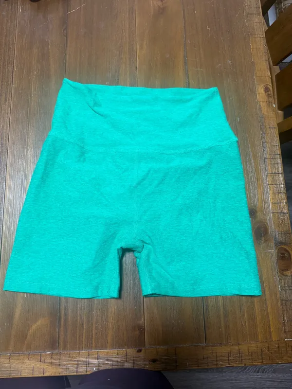 Green beyond yoga biker shirts (5 inch) - Image 3