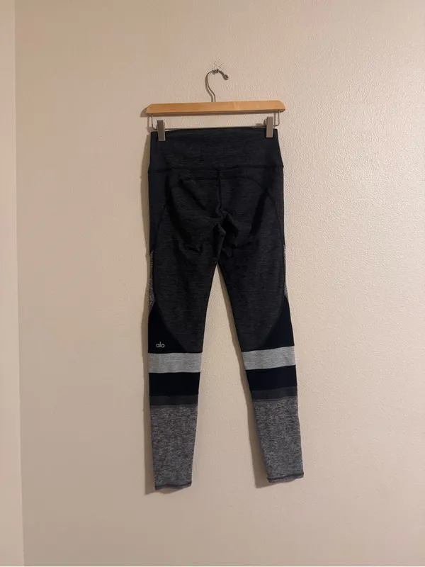 ALO Yoga Black & Gray Colorblock Leggings - Image 3