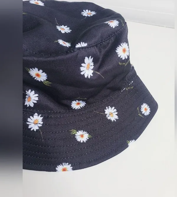 Alice + Olivia Reversible Bucket Hat New Floral Print - Image 3