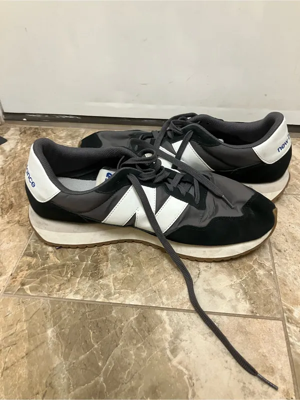 New Balance Black, White & Gray Retro Low-Top 237 Sneakers - Image 4