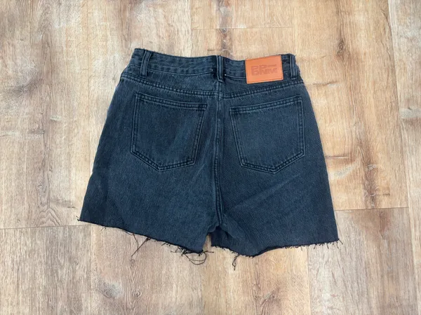 Princess Polly black crossover Jean shorts - Image 2