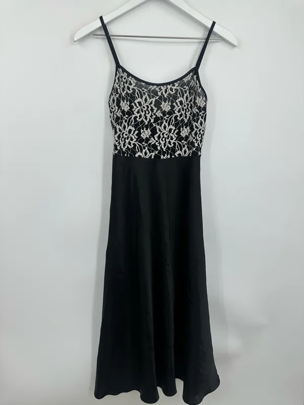 Vintage Y2K Black Lace Midi Dress Size Small Whimsical Goth Fairy Grunge Flare - Image 2