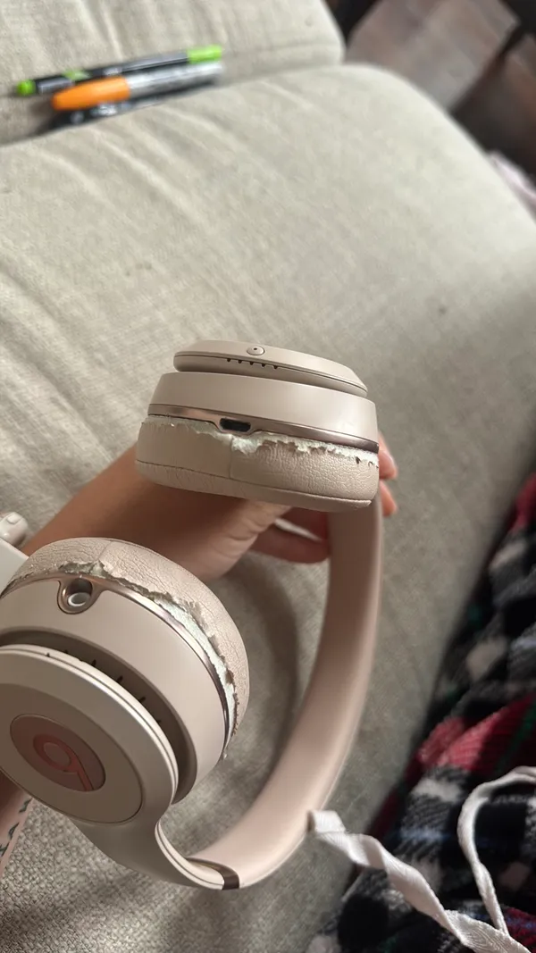 Beats Headphones Rose Gold Wireless - Image 4